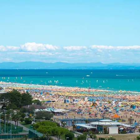 Comfortable In A Quiet Spot In Appartamento Bibione