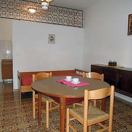 Comfortable In A Quiet Spot In Apartment *