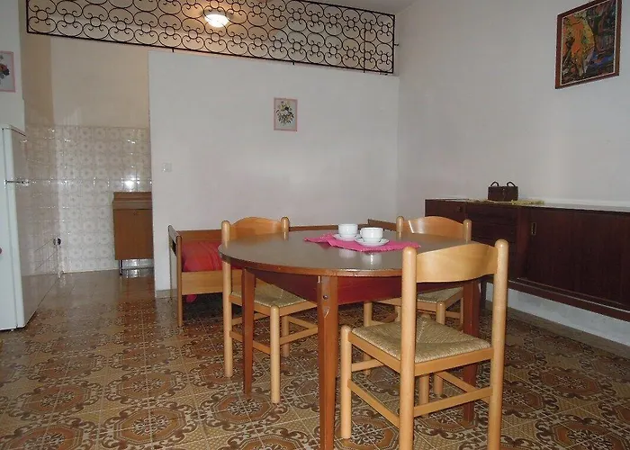 Comfortable In A Quiet Spot In Appartamento